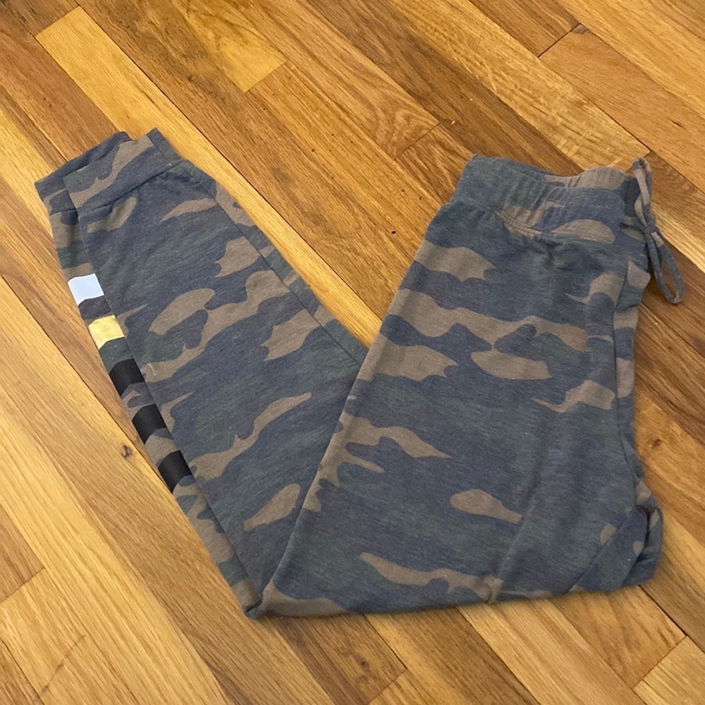 PixieLane Girls Green Camouflage Joggers Size XS